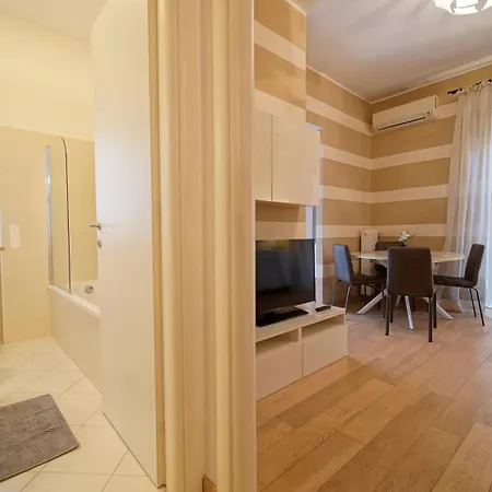 Destiny 10 Borgo Trento Апартаменты