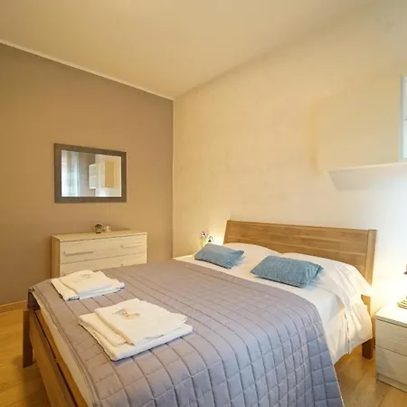 Destiny 10 Borgo Trento Apartment
